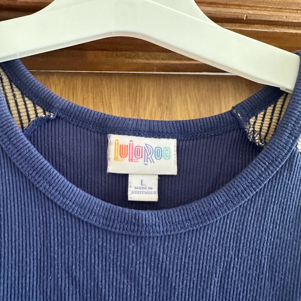 Lularoe 3/4 length sleeve women’s top size L